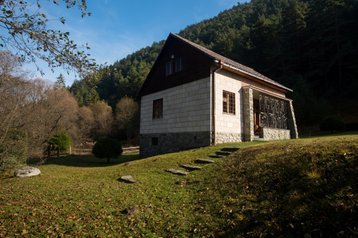 Slovacia Chata Liptovský Ján, Exteriorul